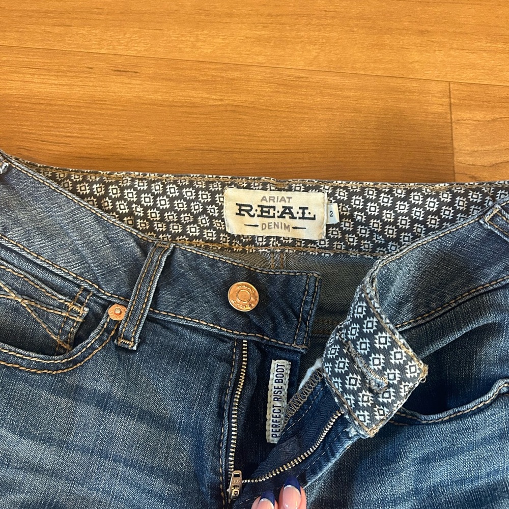 women’s Ariat boot cut jeans- size 28r